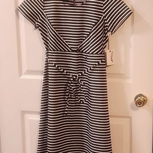 2/20.00 NWT Jessica Simpson Maternity Dress Size small.